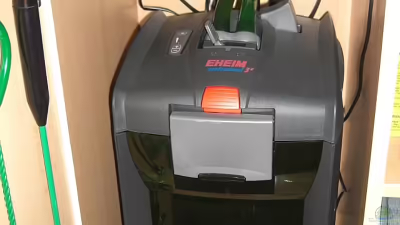 Die Technik im Unterschrank von Matoba (14)