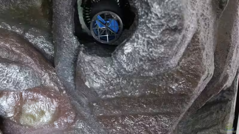 die versteckte Strömungspumpe im rechten Seitenteil von Cruiser Bruno (69)