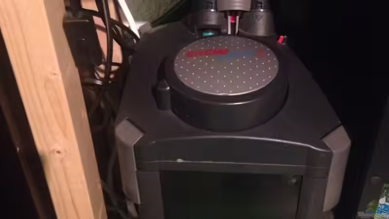 Eheim Aussenfilter von Pflanzenbecken (17)