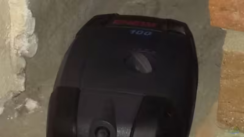 Eheim Luftpumpe hinter dem Aq in der Wand versteckt von Jan H. (28)