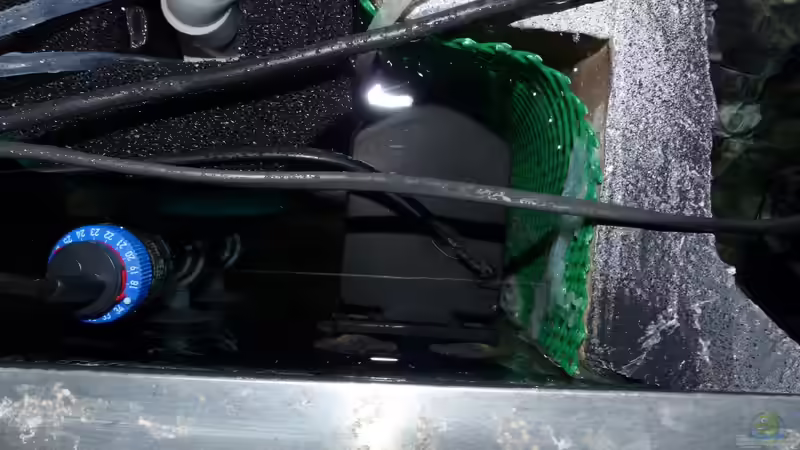 Ein Block von oben hinter die Rückwand. Jäger Heizstab, Schnellfilter und einer der HMF von Okrim (26)