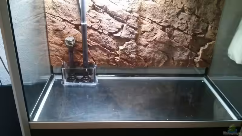 Eingeklebter Wartungsschacht ,Vorteil , ich kann Wartungen an den Verschraubungen von AquaTobi90 (40)