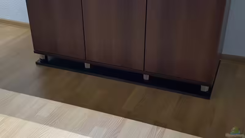 Einstellbare Füße mit Multiplexplatte von André L. (3)