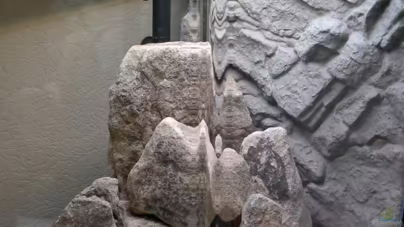 Endgültiger Steinaufbau noch ohne Sand und Wasser von Sambia (33)