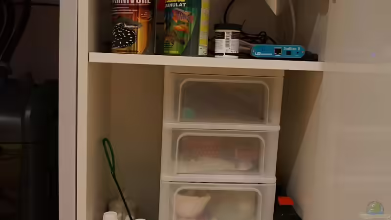 Fach rechts mit Lichtsteuerung und Stauraum von Jonas B. (28)