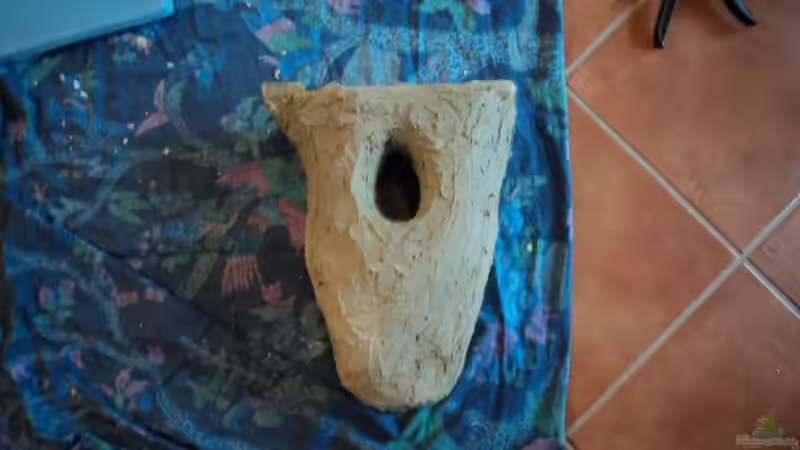 Felsen hängend mit Fliesenkleber versiegelt von Michael Boeck (11)