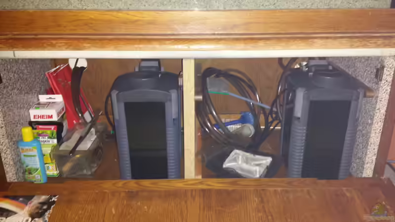 Filteranlage, Schrank wurde mit Granitplatten verstärkt von Thomas Riemenschneider (33)