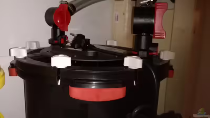 Fluval FX6 mit PVC Verohrung für Ein- und Auslaß von Andreas Rieger (15)