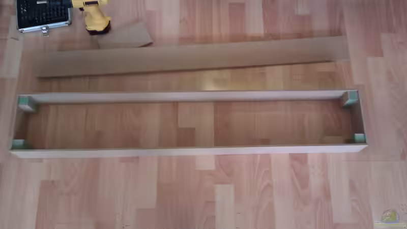 Gehäuserahmen aus Feuchtraum HDF Platten für die Unterbringung der LEDs von Biffty (70)