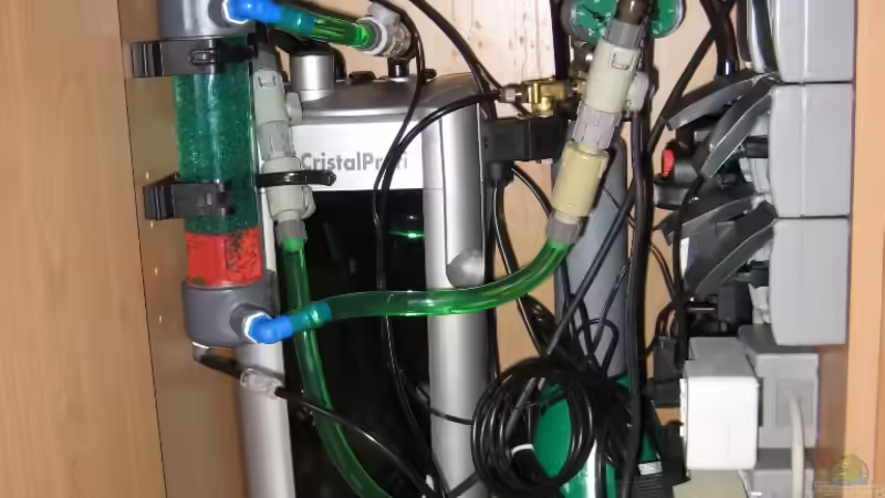 gesamte Technik im Unterschrank von FwLwSichTrp (3)