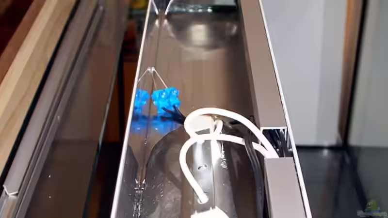 Geschlossener Selbstbau-HCI-Leuchtbalken mit temperaturgesteuerter Lüftung von Andreas Brandt (13)