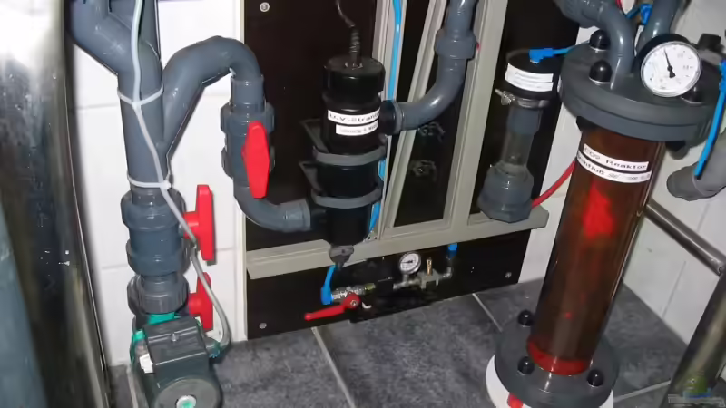 Hauptpumpe-UV Reaktor-Co² Reaktor  von Andre Stechert (6)