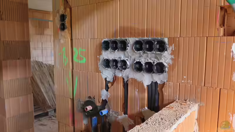 Installationen (wir sind bei der Elektrik etwas eskaliert..) von Nina Hutter (5)