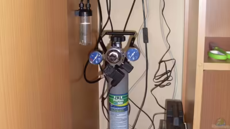 JBL ProFlora m602 CO2-Düngeanlage mit Nachtabschaltung von Springer (43)