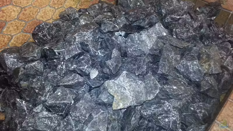 Kalkstein Negro-Anthrazit-Grau für die Steinaufbauten von tripledad (16)