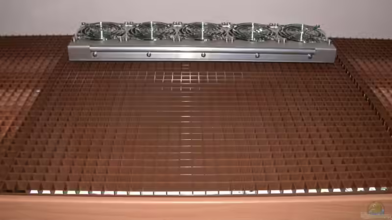 Kühler mit Lichtrasterplatten als Abdeckung von Andreas Meudt (6)