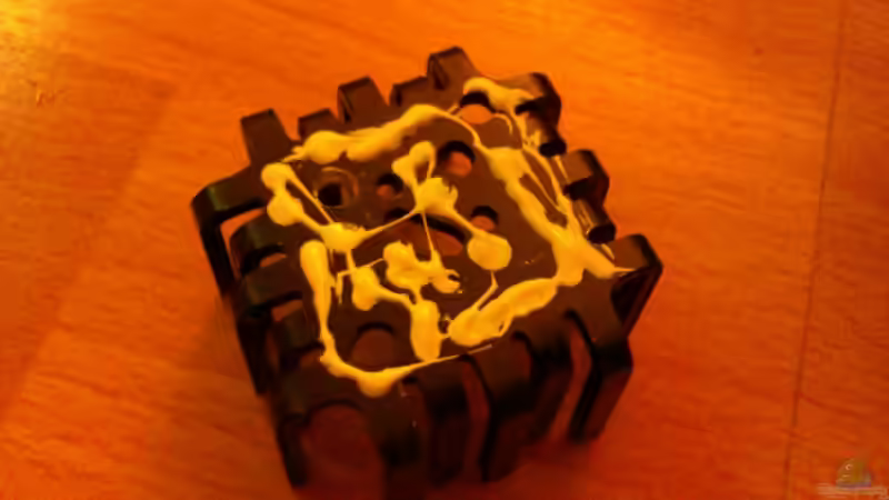 Kühlkörper auf der Rückseite des Alublechs montiert, auf den genauen Positionen von Biffty (80)