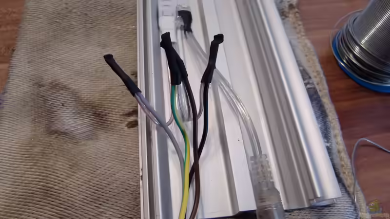 Lötstellen in Schrumpfschlauch von BastiB (36)