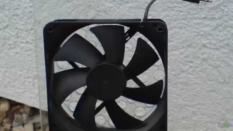 Lüfter in der Abdeckscheibe von timme (42)