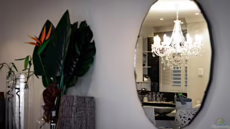 Maßgefertigte Spiegel: Funktion, Design und psychologische Wirkung vereint