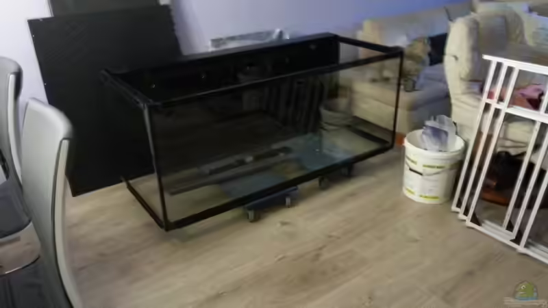 mein neues red sea max s 650 noch am Boden vor dem Aufstellen. Aber zuerst gehört der Unterbau Montiert ! von urbi (2)