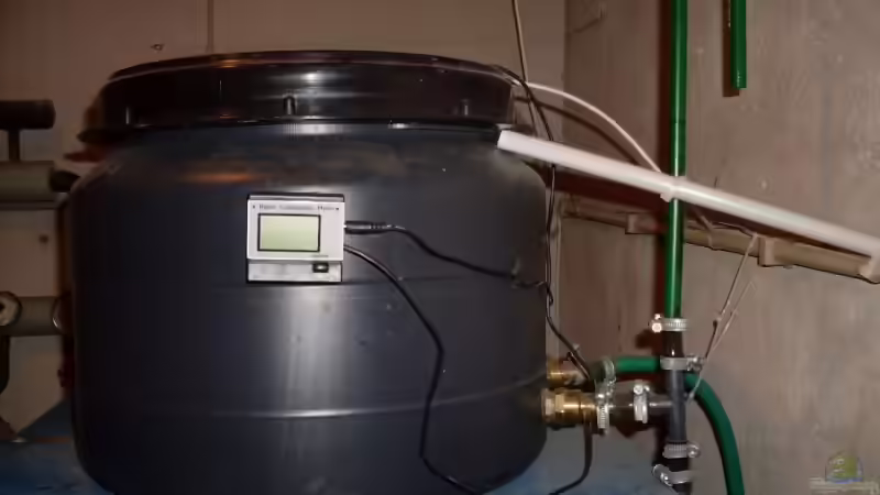 Mischwasserfass in meiner Wohnung (mit Leitwertmesser) indas das Mischwasser vom von Kleiner_Fisch (58)