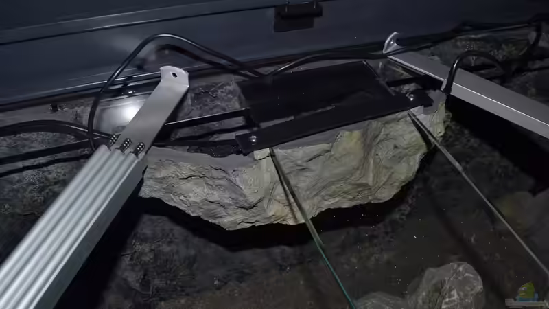 Mittlerer ??berhangfelsen an der Mittelstrebe befestigt  von falleb (15)