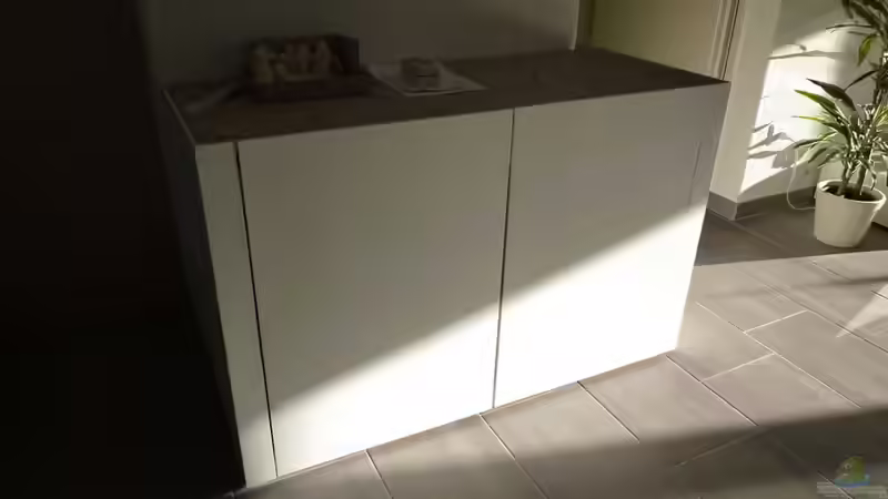 Möbel mit Skizze der Rückwand von Philipp Müller (13)