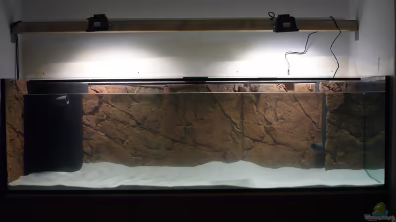 Momentaner Stand der Dinge! Noch mit alter Beleuchtung und ohne AAbdeckung und Schrankverkleidung von Der Dortmunder (1)