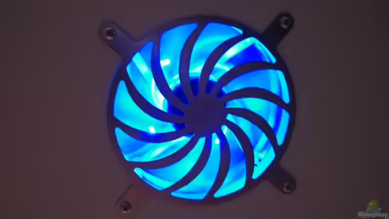 NorthQ LED-Lüfter bei Nacht von Matoba (37)