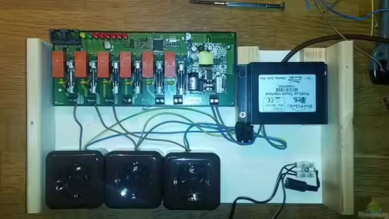 PowerHub offen zur Verkabelung ... von AjakAndi (16)