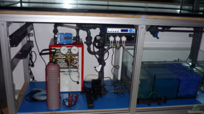 PVC-Verrohrung. 2 Tuben Kleber verbraucht von OldFriend (4)