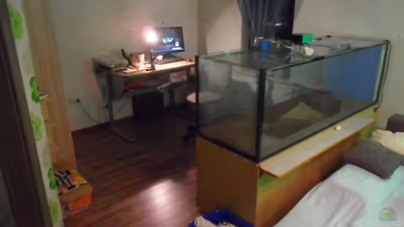 raumtenner zwischen wohn- und arbeitsbereich von kleines becken (2)