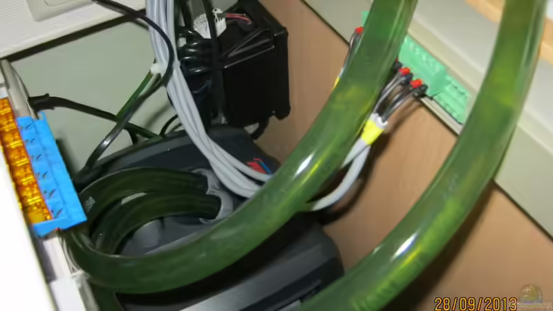 rechts im Bild, die Steckerleiste für die Beleuchtung, da nur 12V (Schutzkleinspannung) von Paul B. (23)