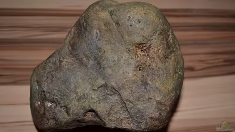 River Stone B 17x14x10 cm Unterseite von GGuardiaNN (20)