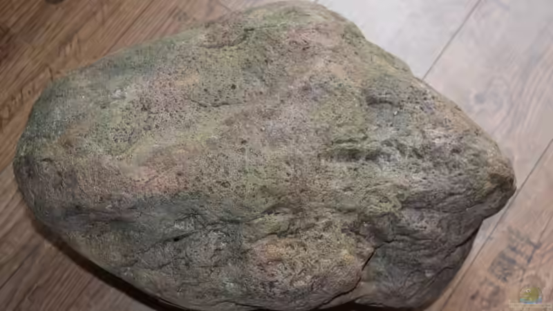 River Stone J 56x39x34 cm Unterseite von GGuardiaNN (32)