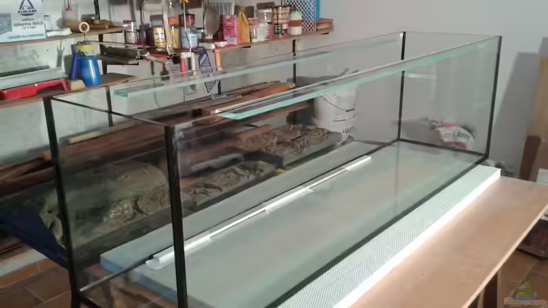 ´Roh-Becken´ mit eingeklebtem Abstandhalter für die Rückwand von Tom G. (2)