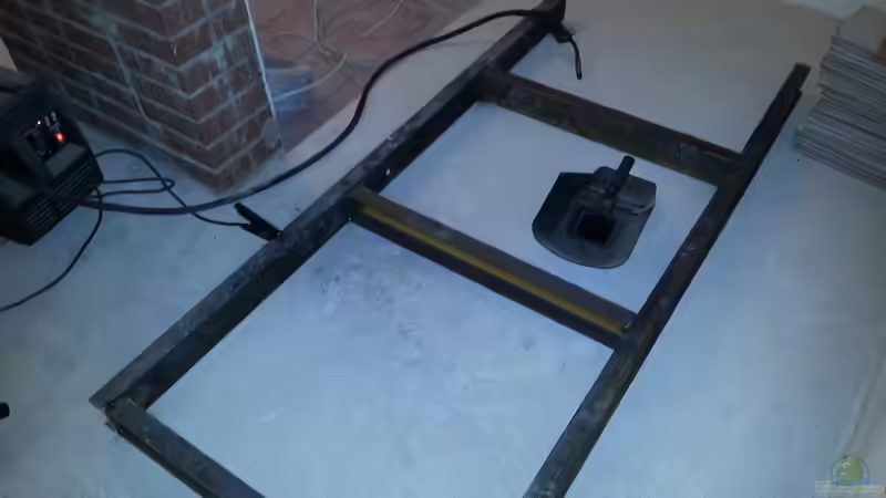 Rohbau,Schweißen des Eisenträgers von slobe (15)