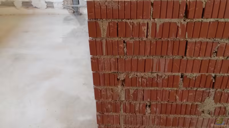 Rohbau;Strom und ein Leerrohr für Osmosewasser  und Abwasser  von slobe (7)