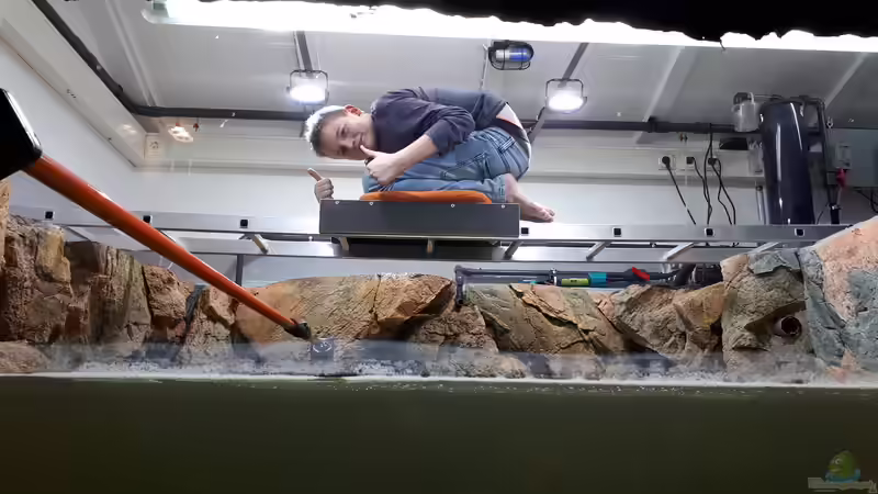 Rollwagen auf Leiter als ´Brücke/Steg´ von 8 CBM (38)