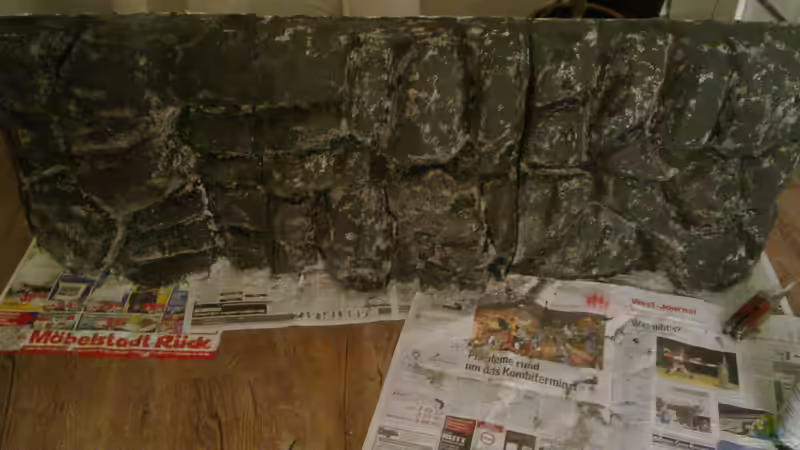 Rückwand bemalt mit Abdeckfarbe von Tim Mek (8)