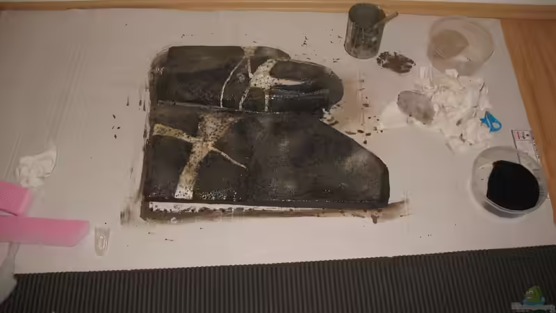 Rückwandmodul beim Versiegeln mit Breddermann Kunstharz von der Theoretiker (53)