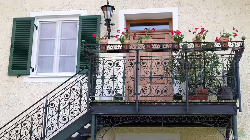 Schmiedeeisen: Retro-Design für den Garten - Wie ein zeitloses Material den Außenbereich aufwertet