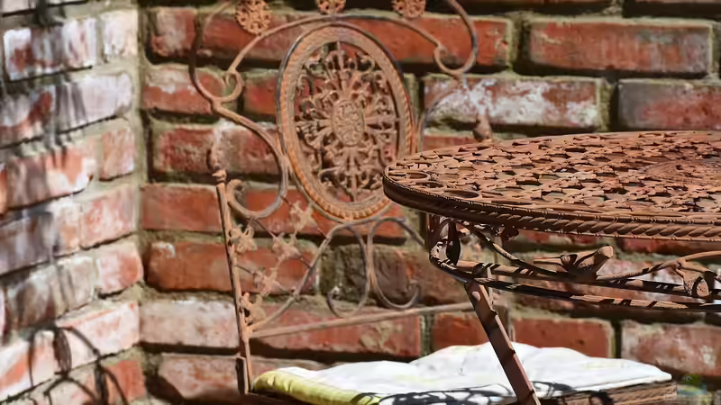 Schmiedeeisen: Retro-Design für den Garten - Wie ein zeitloses Material den Außenbereich aufwertet