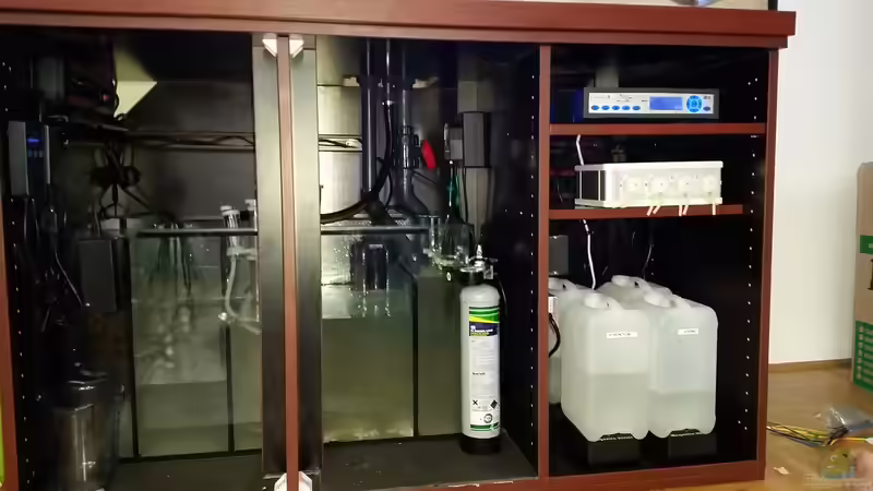 Schrank mit fertig montierter Filteranlage von Tim1979 (25)