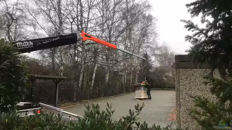 Sehnlichst erwarteter Kraneinsatz am Samstagmorgen  von Acero (2)