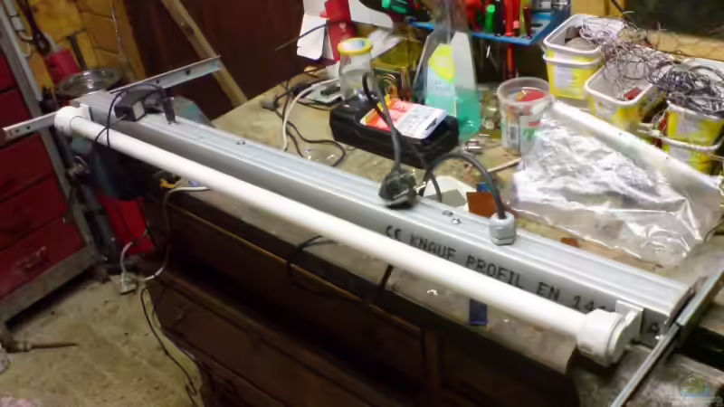 selbstgebastelter Lichtbalken mit Dimmsteuerung, noch nicht lackiert. von timme (31)