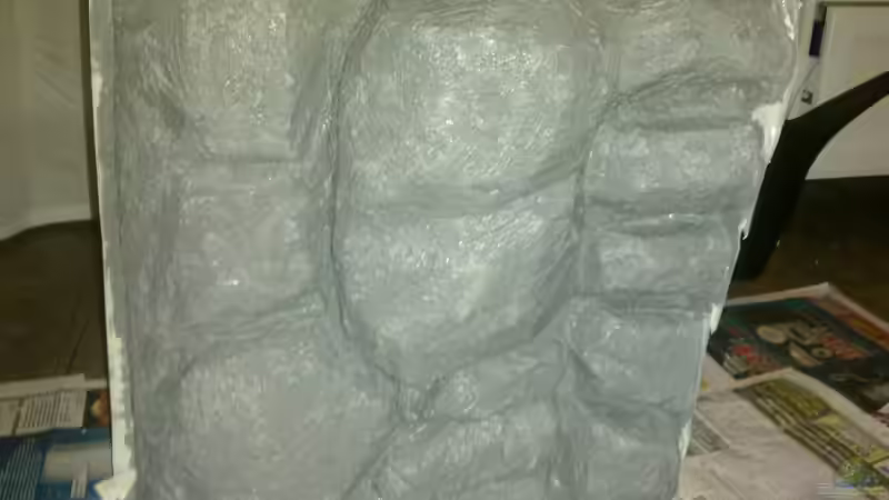 Spachtelmasse auf der Styroporwand von Tim Mek (7)