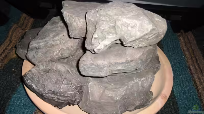 Steine, die schon mit akrilfarbe lackiert sind, und später mit Epoxi versiegelt von Vladi (13)