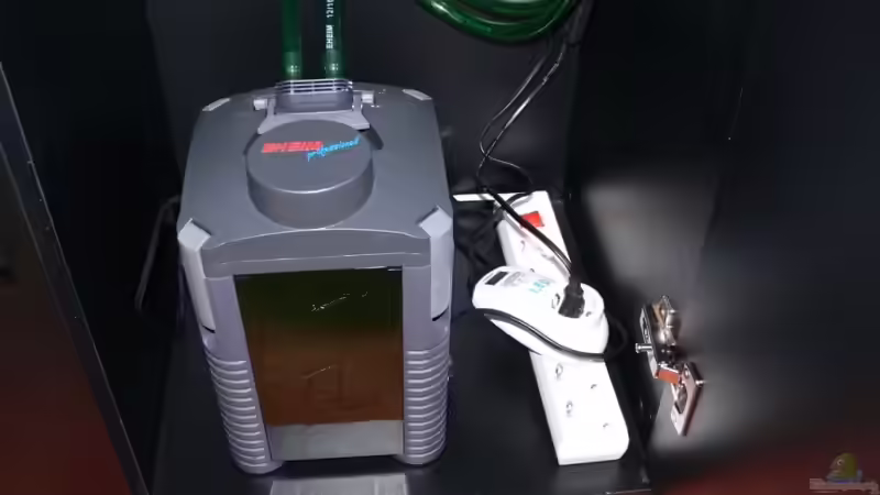 Technik im Aquarium 160L von Lexterpower (16)